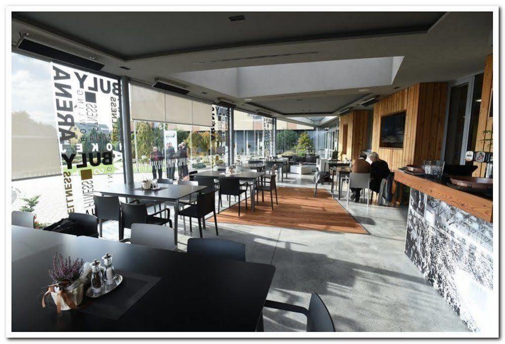 Buly Arena Hotel Kravare  Exterior photo